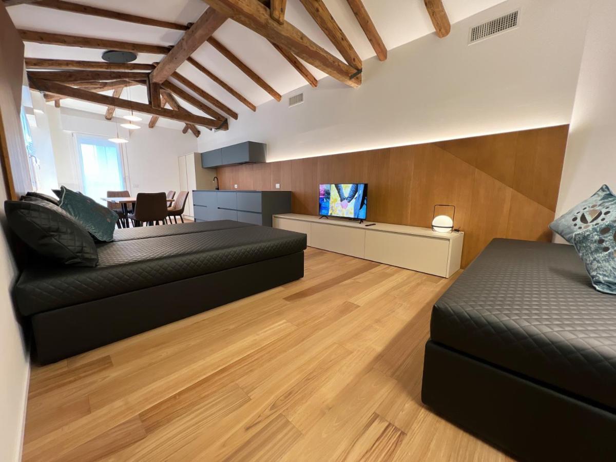 Attico Vivit 60 Apartment Mestre Ngoại thất bức ảnh
