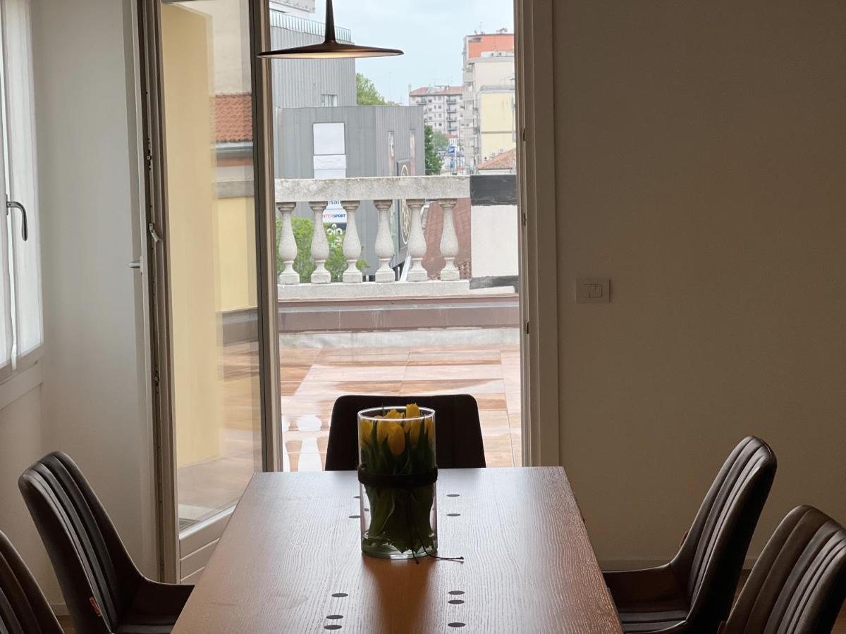 Attico Vivit 60 Apartment Mestre Ngoại thất bức ảnh